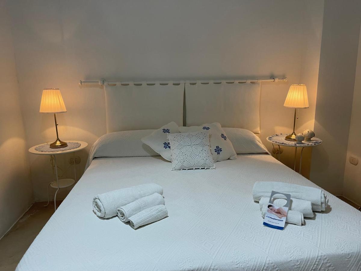 B&B Vie Del Mediterraneo Porto Cesareo Bagian luar foto