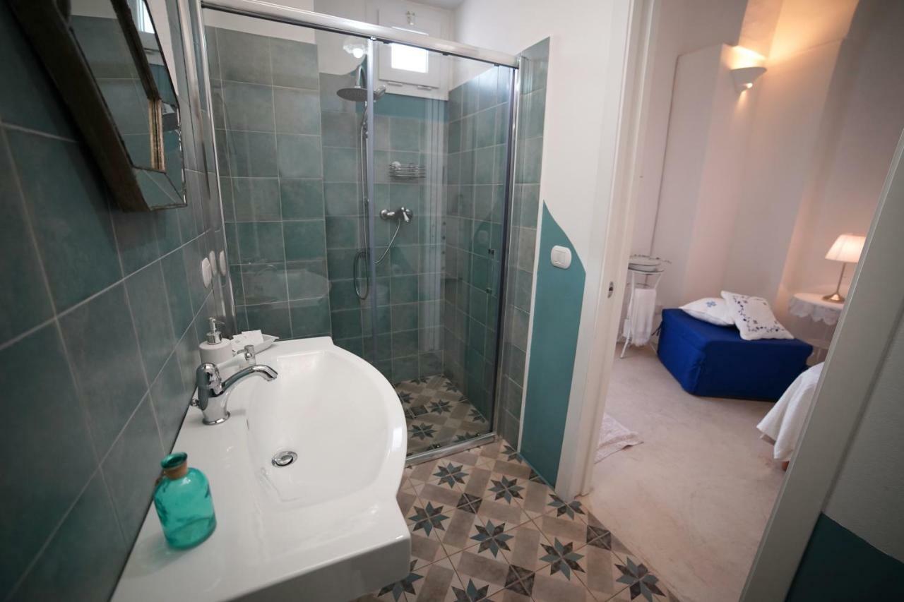 B&B Vie Del Mediterraneo Porto Cesareo Bagian luar foto